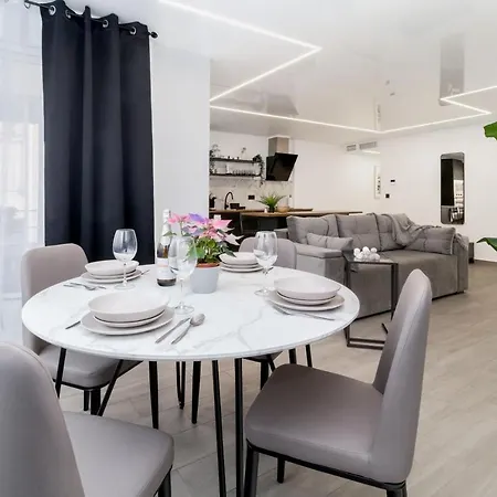 Апартаменты Estrella Del Mar